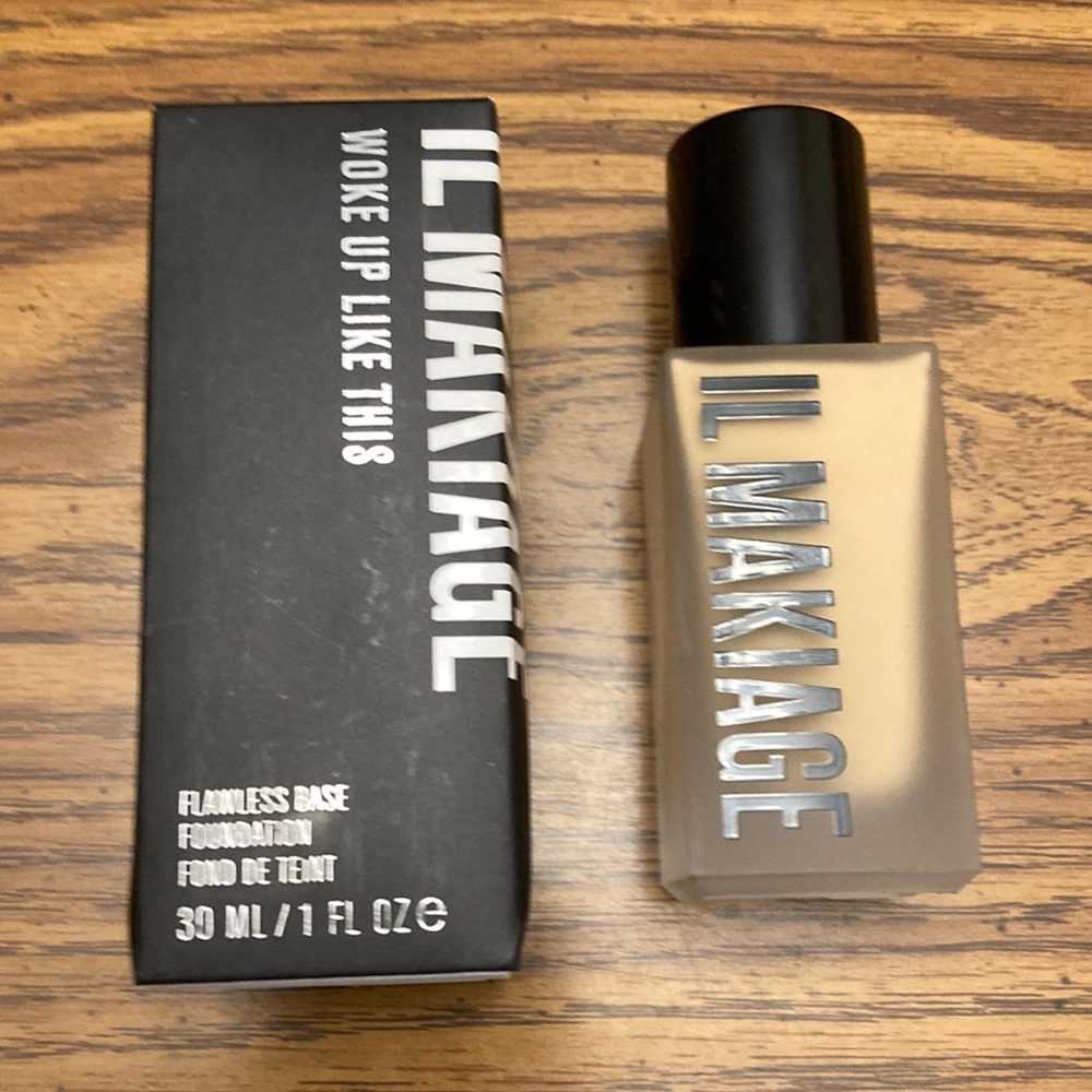IL Makiage Woke Up Like This Foundation 060